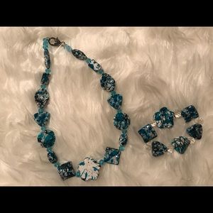 Necklace and bracelet set